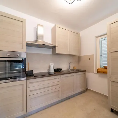 Jelica Apartman *